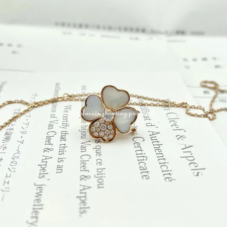 Van Cleef & Arpels Cosmos clip VCARO5BV00-YG pendant medium model Yellow gold Diamond Mother-of-pearl Necklace 4