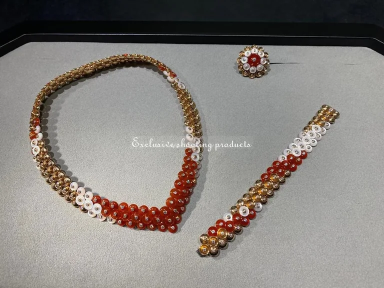 Van Cleef & Arpels VCARO7GI00 Bouton d?or necklace Rose gold Carnelian Diamond Mother-of-pearl necklace 4
