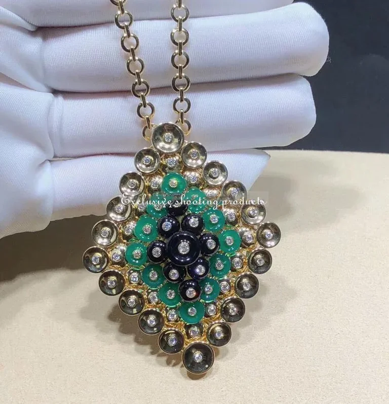 Van Cleef & Arpels VCARO9MU00 Bouton d?or pendant and detachable clip Yellow gold Chrysoprase Diamond Onyx 8