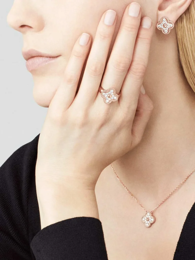 Van Cleef & Arpels VCARP2R500 Vintage Alhambra Earrings Rose Gold Diamond 11