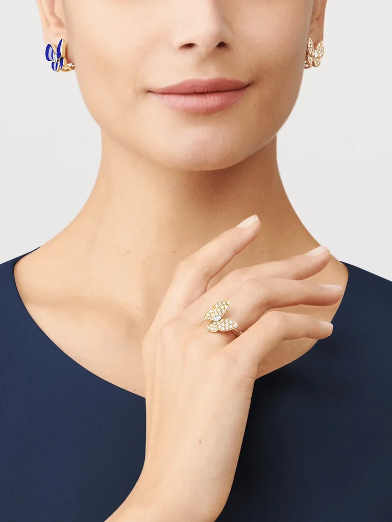 Van Cleef & Arpels VCARP3DO00 Two Butterfly earrings Yellow gold Diamond Lapis Lazuli 5
