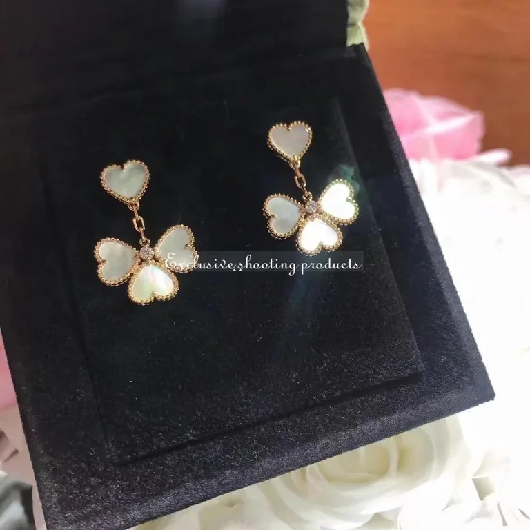Van Cleef & Arpels VCARN5PQ00 Sweet Alhambra effeuillage earrings Yellow gold Diamond Mother-of-pearl 5