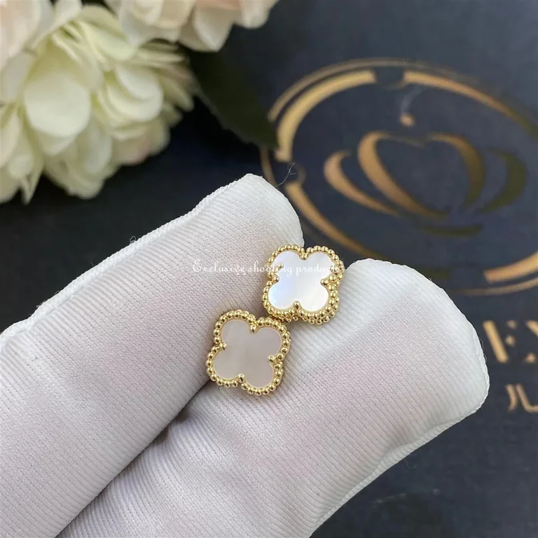 Van Cleef & Arpels VCARA44800 Sweet Alhambra Earstuds Yellow Gold Mother-of-pearl Earrings 4