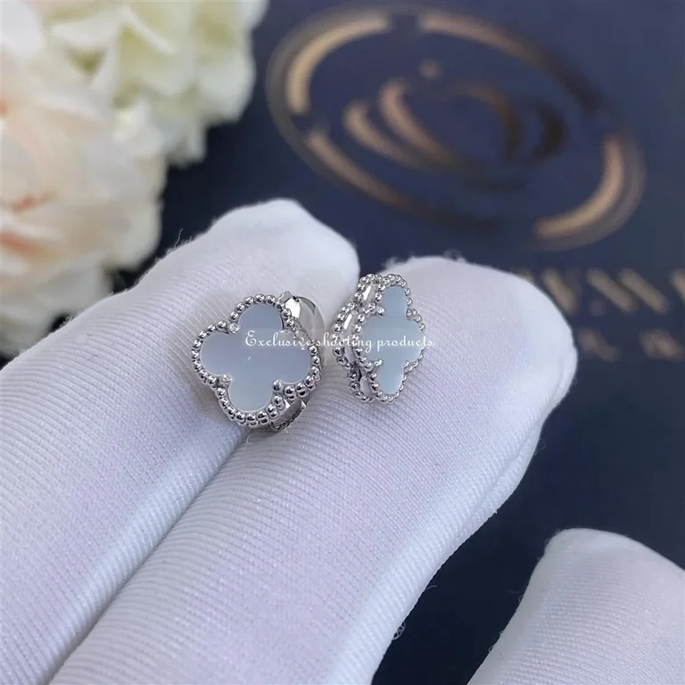 Van Cleef & Arpels VCARG12000 Sweet Alhambra earstuds White gold Mother-of-pearl Earrings 5