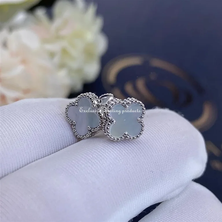 Van Cleef & Arpels VCARG12000 Sweet Alhambra earstuds White gold Mother-of-pearl Earrings 3