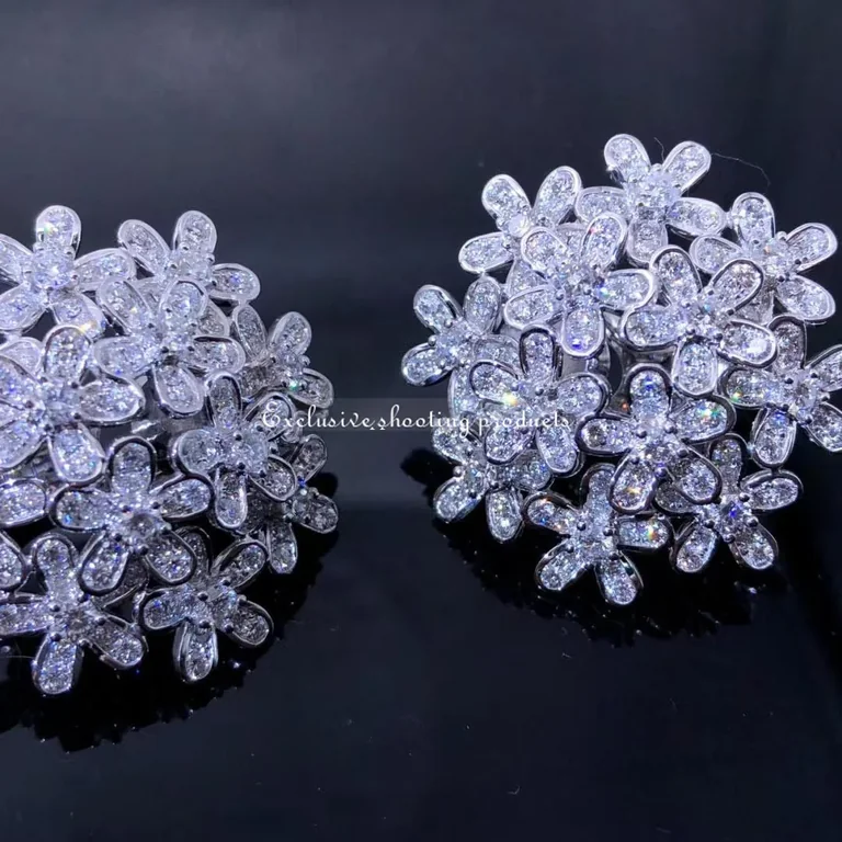 Van Cleef & Arpels VCARB14100 Socrate Earclips Diamond White Gold Earrings 4