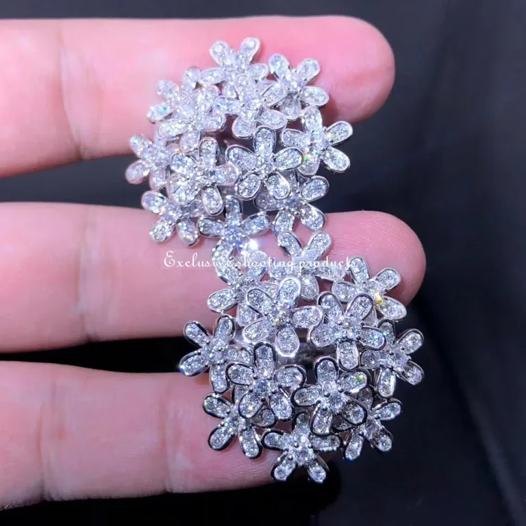 Van Cleef & Arpels VCARB14100 Socrate Earclips Diamond White Gold Earrings 2