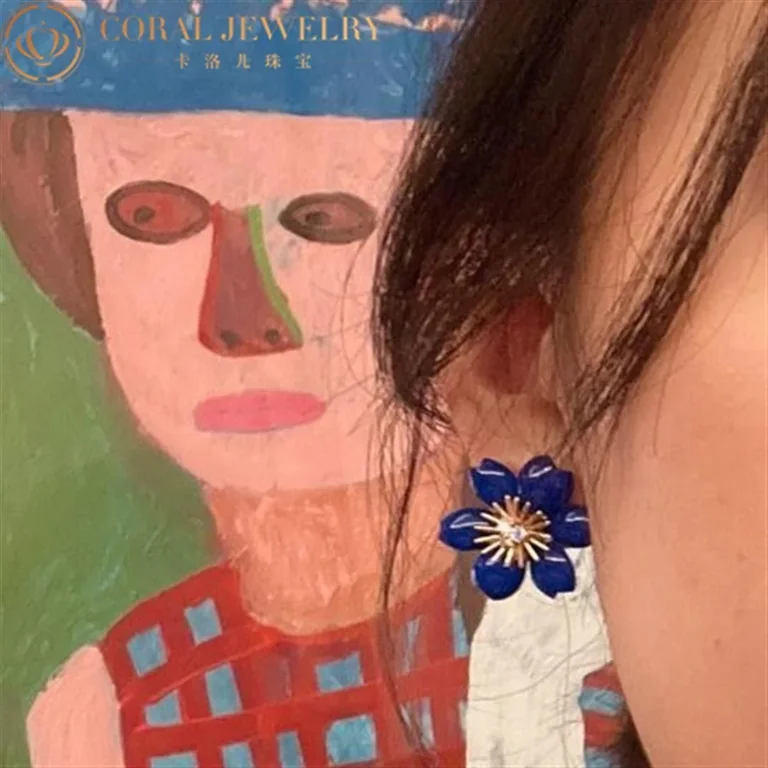 Van Cleef & Arpels VCARP7RW00 Rose de Noël earrings mini model Yellow gold Diamond Lapis Lazuli earrings 3