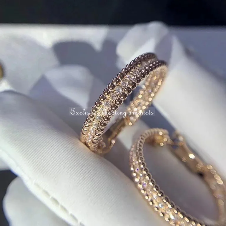 Van Cleef & Arpels VCARO2IZ00 Perlée Diamond hoop earrings 1 rows rose gold 2