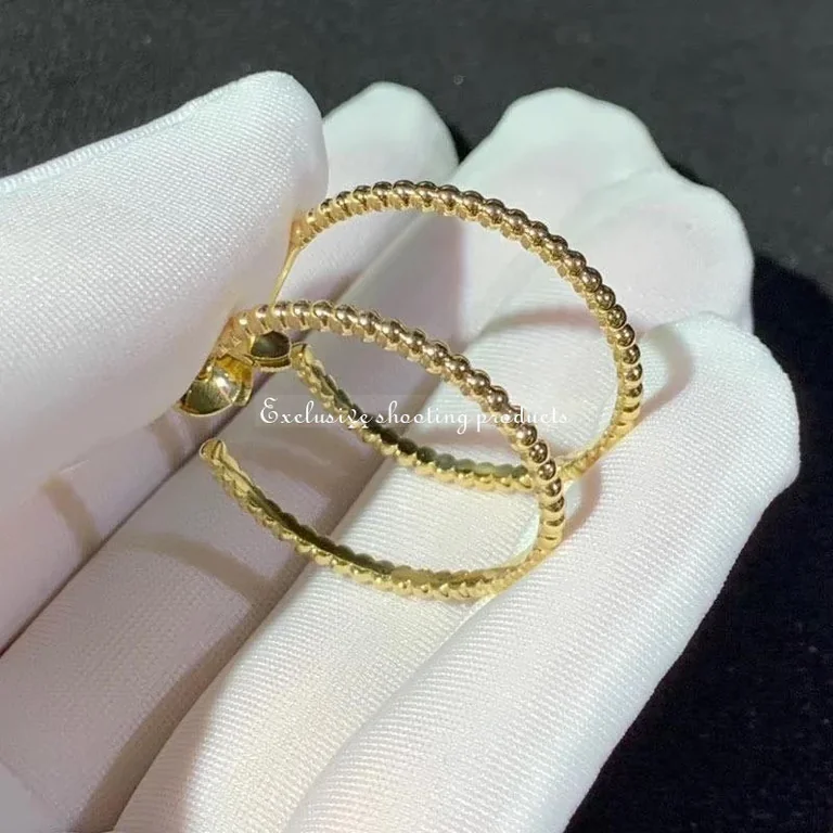 Van Cleef & Arpels VCARO3YD00 Perlée pearls of gold earrings Yellow gold earrings 4