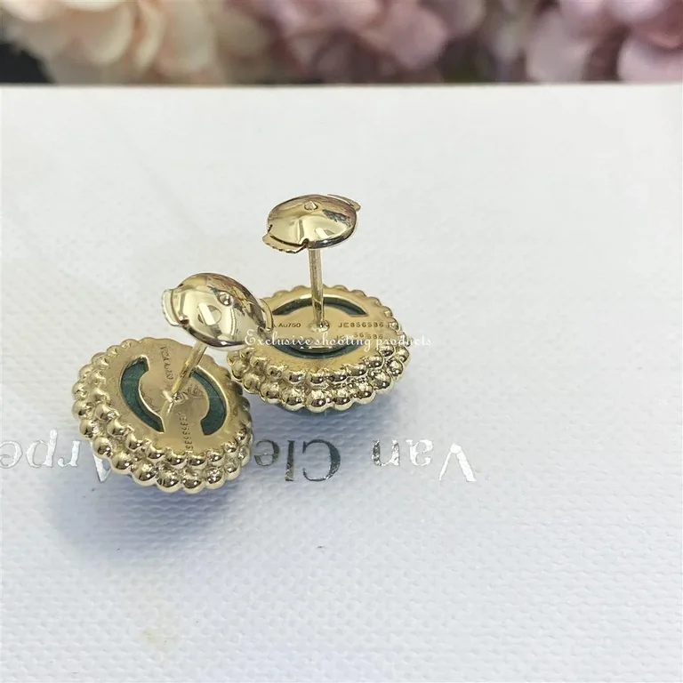 Van Cleef & Arpels VCARP4DS00 Perlée couleurs earrings Yellow gold Malachite 2