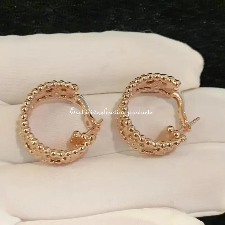 Van Cleef & Arpels VCARO2MK00 Perlée clovers hoop earrings Rose gold Diamond 4