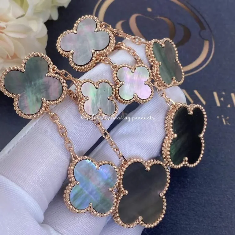 Van Cleef & Arpels Magic Alhambra VCARD78900 earrings 4 motifs Rose gold Grey Mother-of-pearl 5