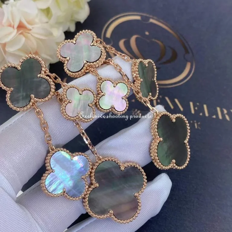 Van Cleef & Arpels Magic Alhambra VCARD78900 earrings 4 motifs Rose gold Grey Mother-of-pearl 3