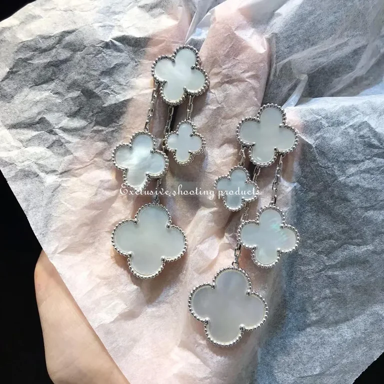 Van Cleef & Arpels CARD78900 Magic Alhambra earrings 4 motifs White gold Mother-of-pearl earrings 4