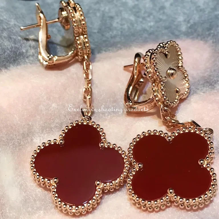 Van Cleef & Arpels VCARP7RQ00 Magic Alhambra earrings 2 motifs Rose gold Carnelian 8