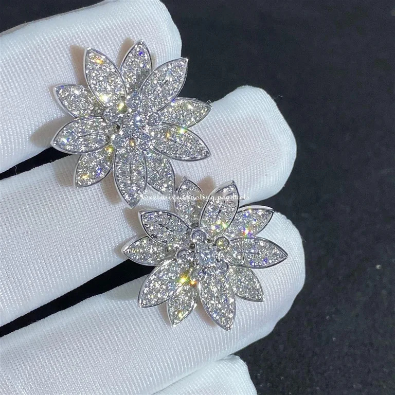 Van Cleef & Arpels VCARO96C00 Lotus earrings medium model White gold Diamond earrings 8