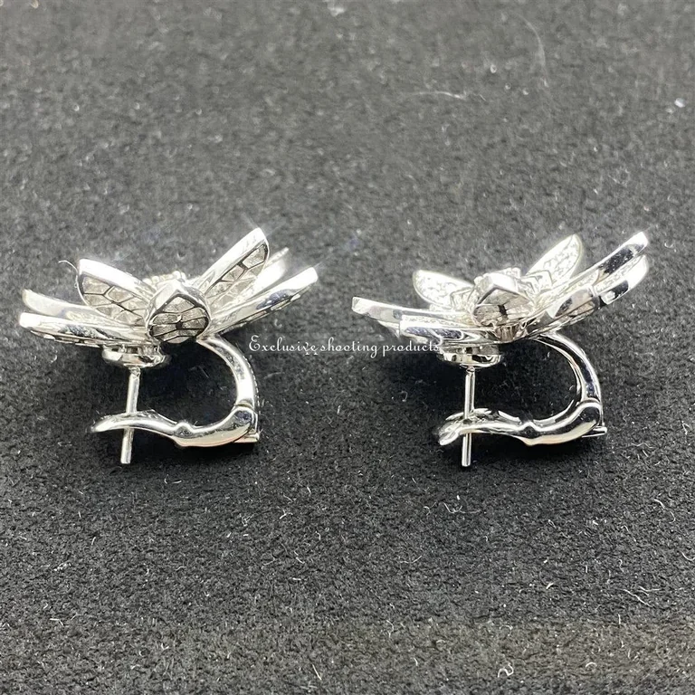 Van Cleef & Arpels VCARO96C00 Lotus earrings medium model White gold Diamond earrings 7