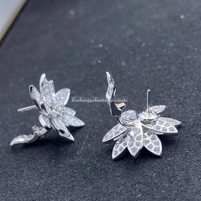 Van Cleef & Arpels VCARO96C00 Lotus earrings medium model White gold Diamond earrings 6