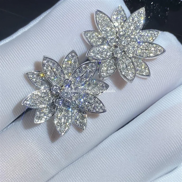 Van Cleef & Arpels VCARO96C00 Lotus earrings medium model White gold Diamond earrings 5