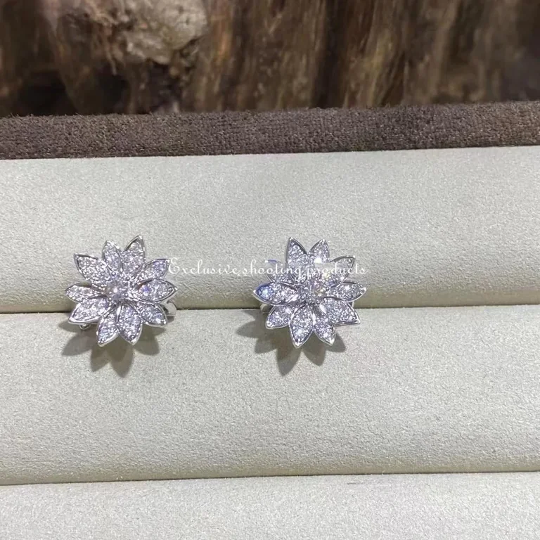 Van Cleef & Arpels VCARO96B00 Lotus earrings small model White gold Diamond earrings 4