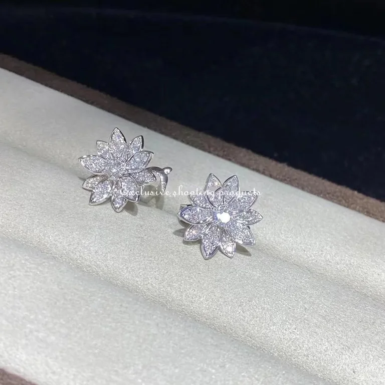Van Cleef & Arpels VCARO96B00 Lotus earrings small model White gold Diamond earrings 3