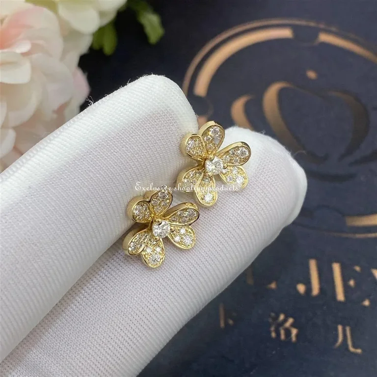 Van Cleef & Arpels VCARP24200 Frivole earrings mini model Yellow gold Diamond earrings 4