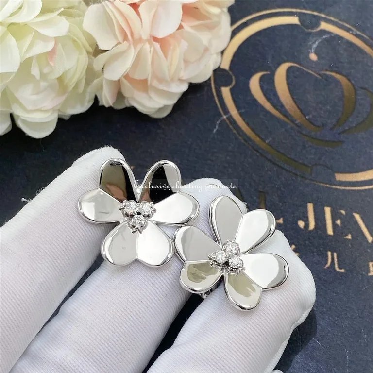 Van Cleef & Arpels VCARB65900 Frivole earrings large model White gold Diamond earrings 2