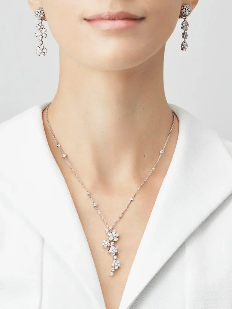 Van Cleef & Arpels VCARP05H00 Folie des Prés earrings White gold Diamond earrings 3