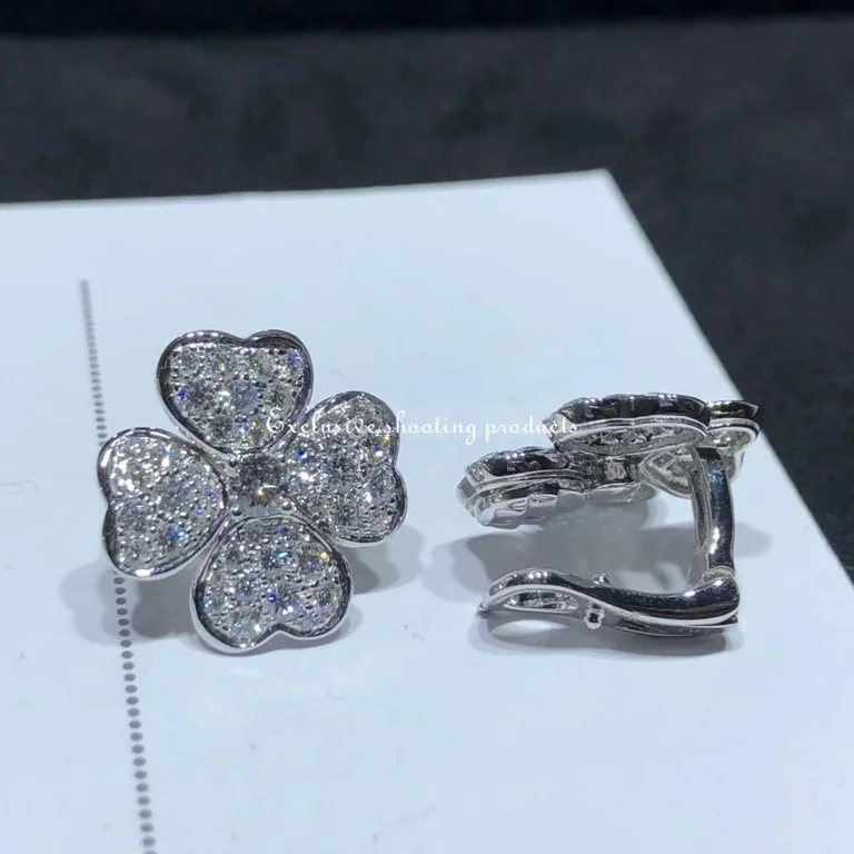 Van Cleef & Arpels VCARO68J00 Cosmos medium model White gold Diamond earrings 8