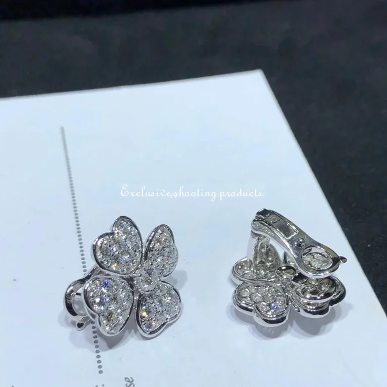Van Cleef & Arpels VCARO68J00 Cosmos medium model White gold Diamond earrings 6