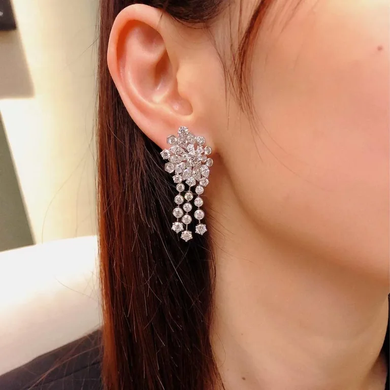 Van Cleef & Arpels VCARO9CO00 À Cheval transformable earrings Platinum Diamond earrings 10