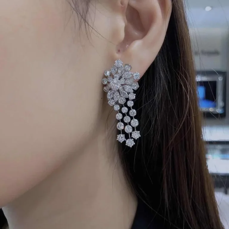 Van Cleef & Arpels VCARO9CO00 À Cheval transformable earrings Platinum Diamond earrings 6
