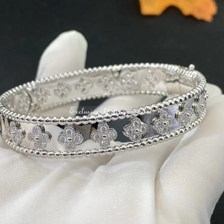 Van Cleef & Arpels VCARO25M00 Perlée clovers bracelet White gold Diamond 2