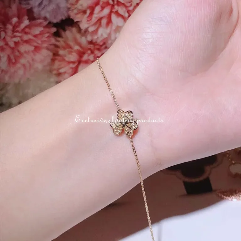 Van Cleef & Arpels VCARP24100 Frivole bracelet mini model Yellow gold Diamond bracelet 4