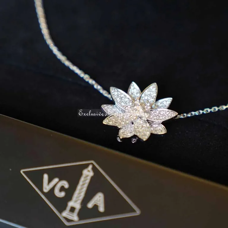 Van Cleef & Arpels VCARP1AB00 Lotus openwork bracelet mini model White gold Diamond 13