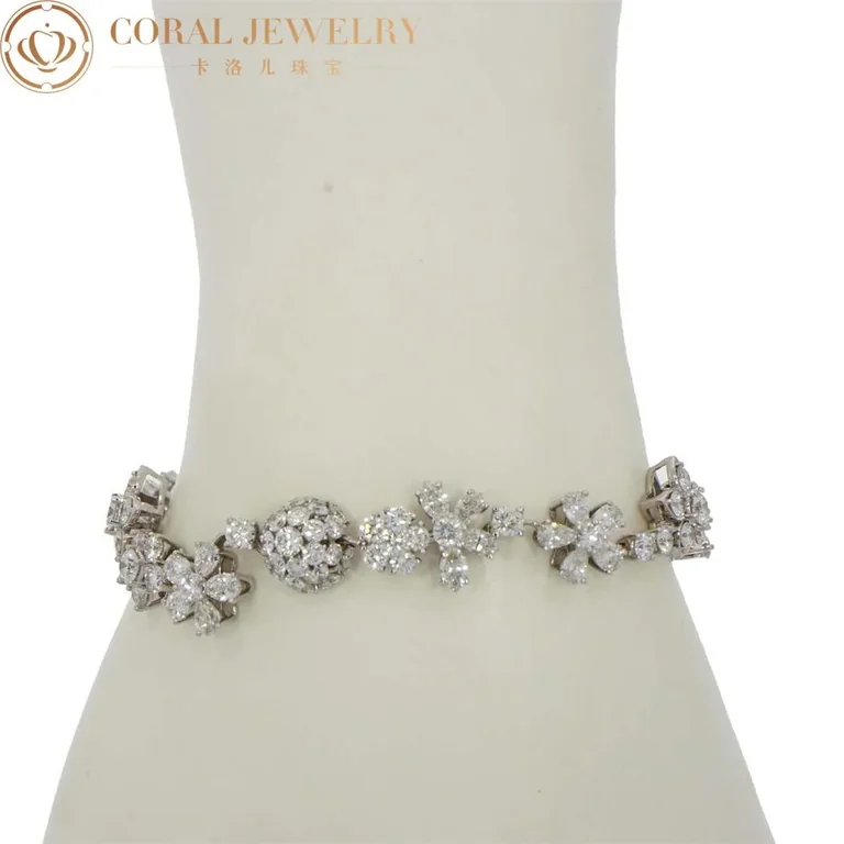 Van Cleef & Arpels Folie des prés VCARP05B00 bracelet White gold Diamond bracelet 2