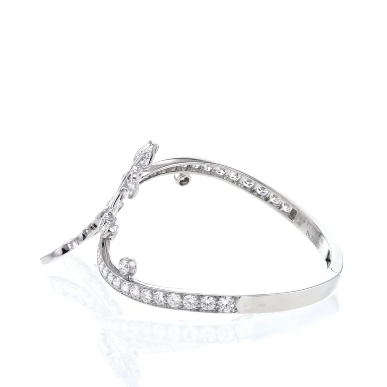 Van Cleef & Arpels Flying Butterfly Hinged Bracelet in white gold and diamonds Bracelet 3