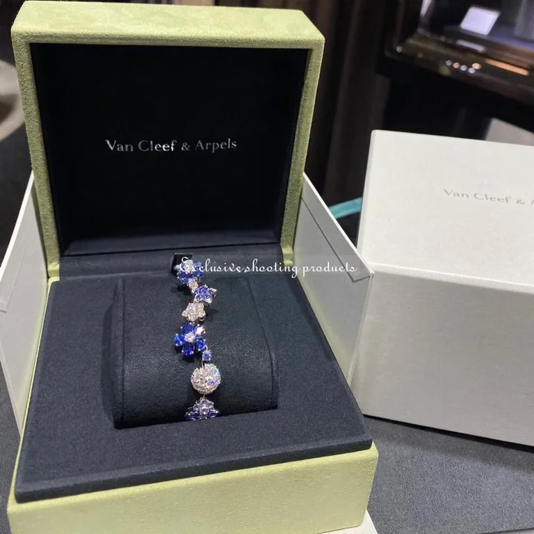Van Cleef & Arpels VCARP05A00 Folie des Prés bracelet White gold Diamond Sapphire bracelet 3