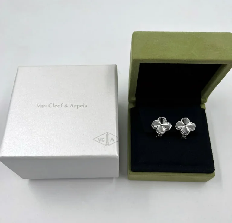 Van Cleef & Arpels VCARP9XF00 Vintage Alhambra earrings 18K white gold 3