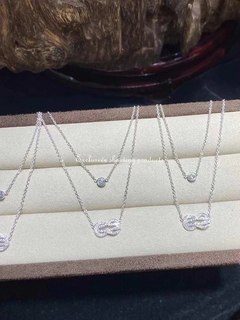 Fred Chance Infinie double chain medium model necklace in white gold paved with diamonds REF: 7B0226