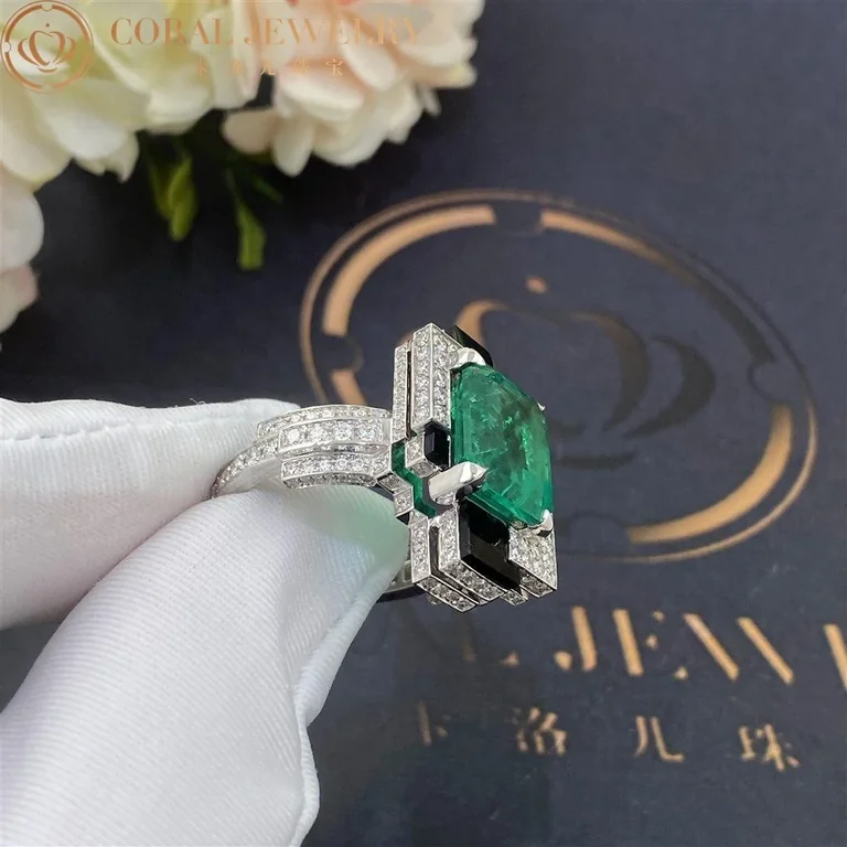 Chaumet Labyrinthe Ring White Gold Emerald With Onyx And Diamonds Coral 45