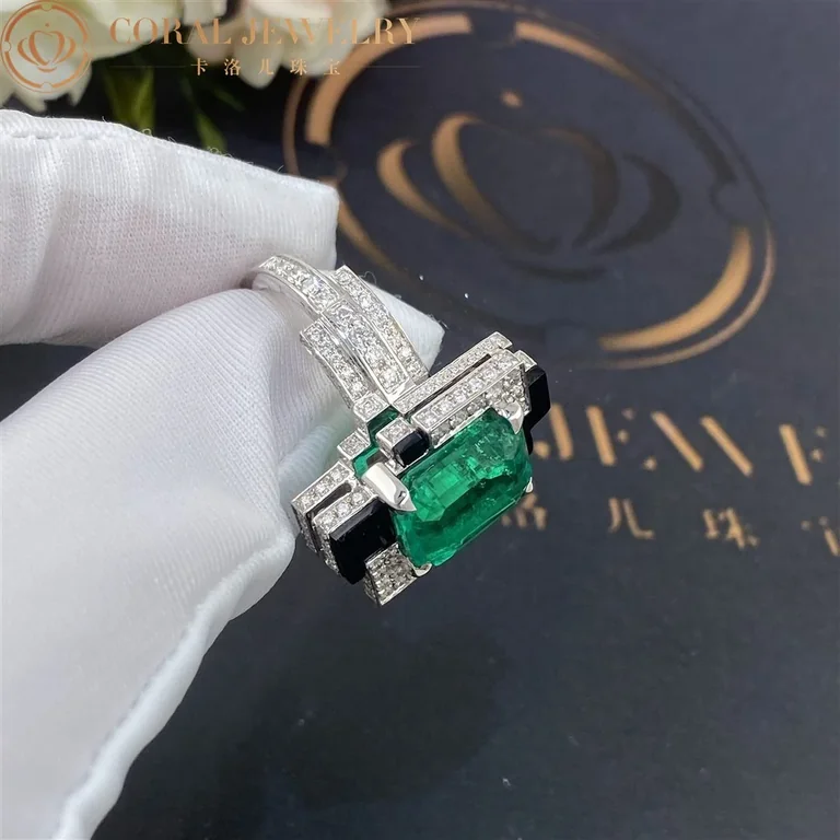 Chaumet Labyrinthe Ring White Gold Emerald With Onyx And Diamonds Coral 77