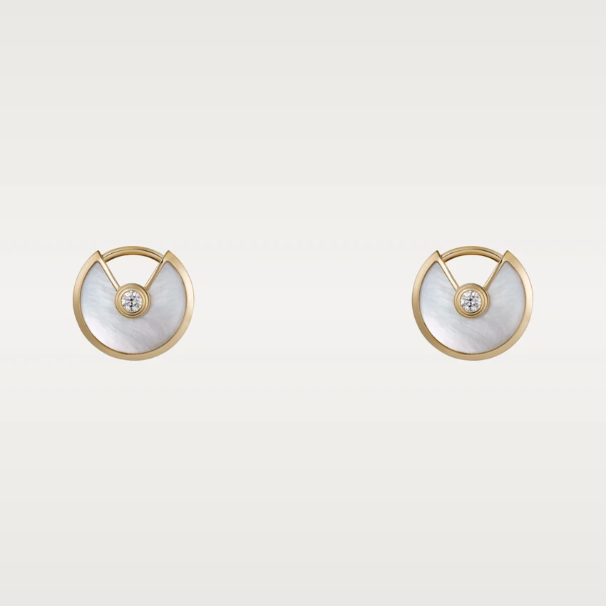 Cartier B8301238 Amulette De Cartier Earrings XS Model White mother-of-pearl Yellow Gold 1