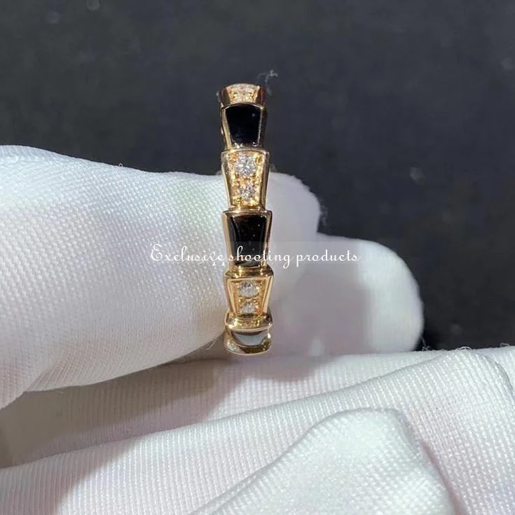 Bulgari Serpenti Viper AN858710 18 kt rose gold thin ring set with onyx elements and pavé diamonds ring 4