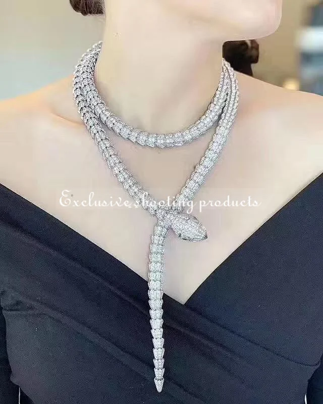 Bulgari Serpenti 261226 necklace in white gold paved diamond luxury necklace high jewelry 2