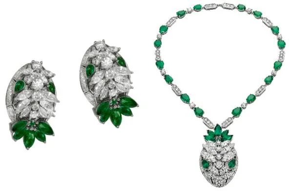 Bulgari Serpenti 261818 Eyes on me 18K White Gold Diamond Earrings with Emerald 3