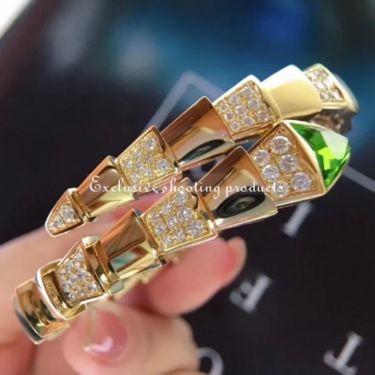 Bulgari Serpenti BR856158 Demi Pave Diamond Peridot 18k Yellow Gold Bracelet 8