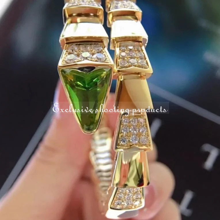 Bulgari Serpenti BR856158 Demi Pave Diamond Peridot 18k Yellow Gold Bracelet 7