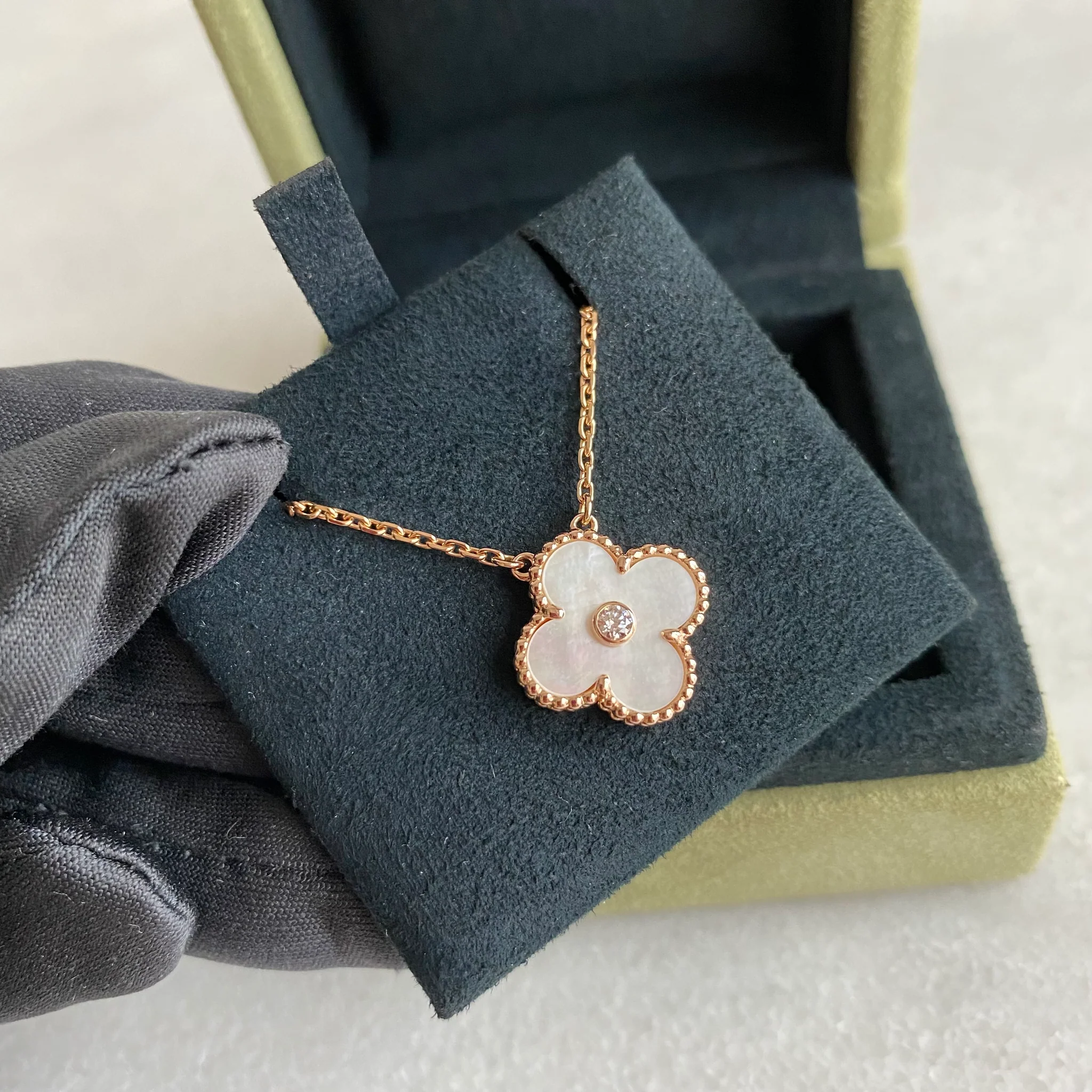 Van Cleef & Arpels Necklace Vintage Alhambra 2012 Holiday Necklace Rose Gold Mother-of-Pearl Necklace 3